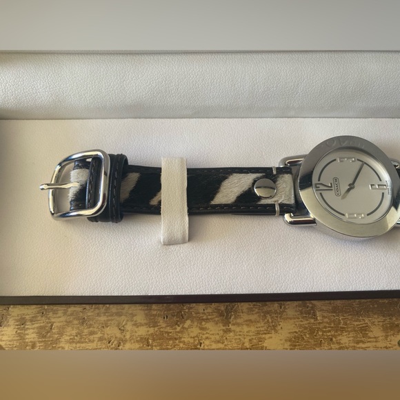 🦋COACH Watch - Picture 3 of 13